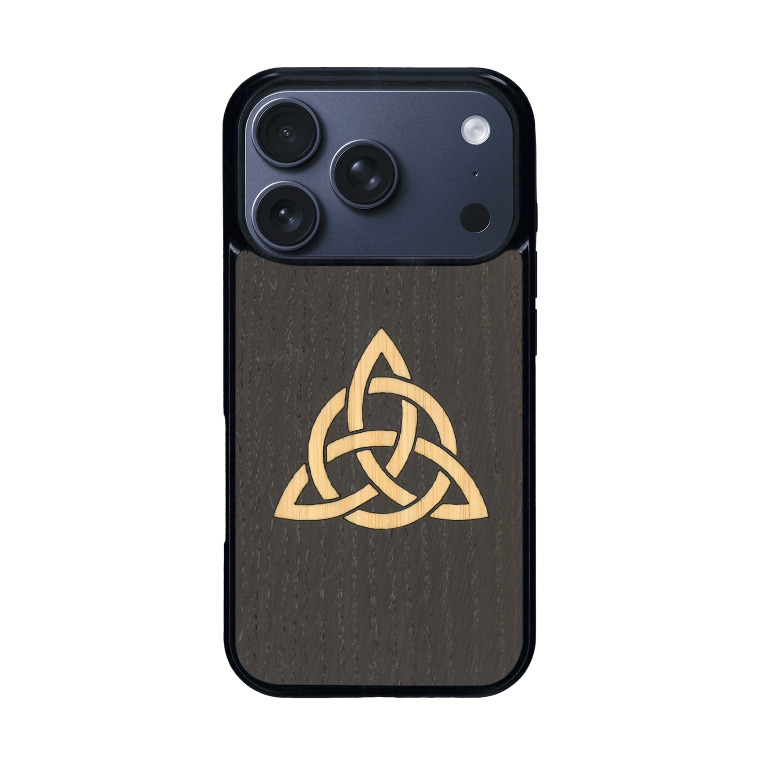 Coque de protection en bois véritable fabriquée en France pour iPhone 17 Pro alliant du chêne fumé et du bambou représentant une triquetra