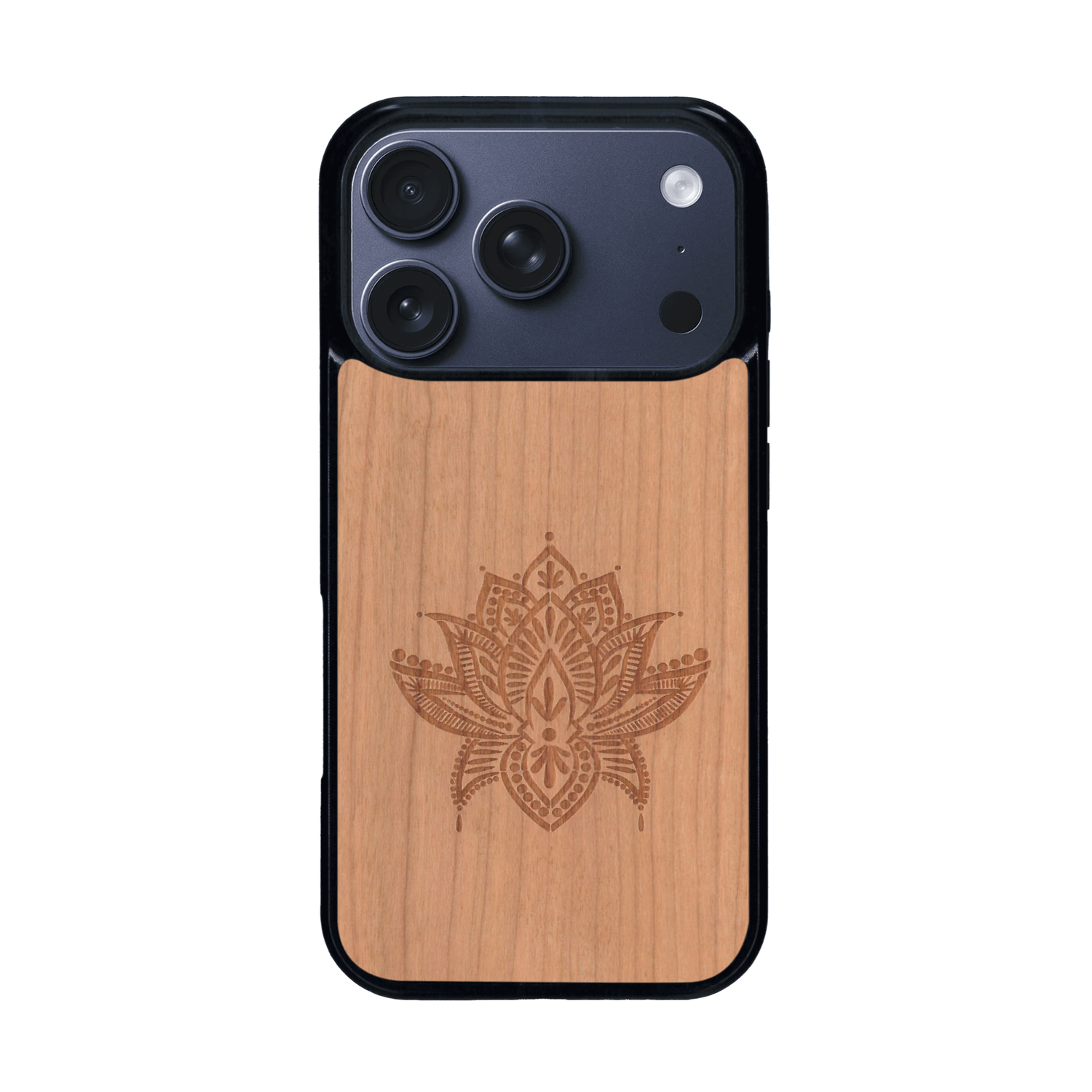 Coque de protection en bois véritable fabriquée en France pour iPhone 17 Pro sur le thème de la nature et du yoga avec une gravure zen représentant une fleur de lotus