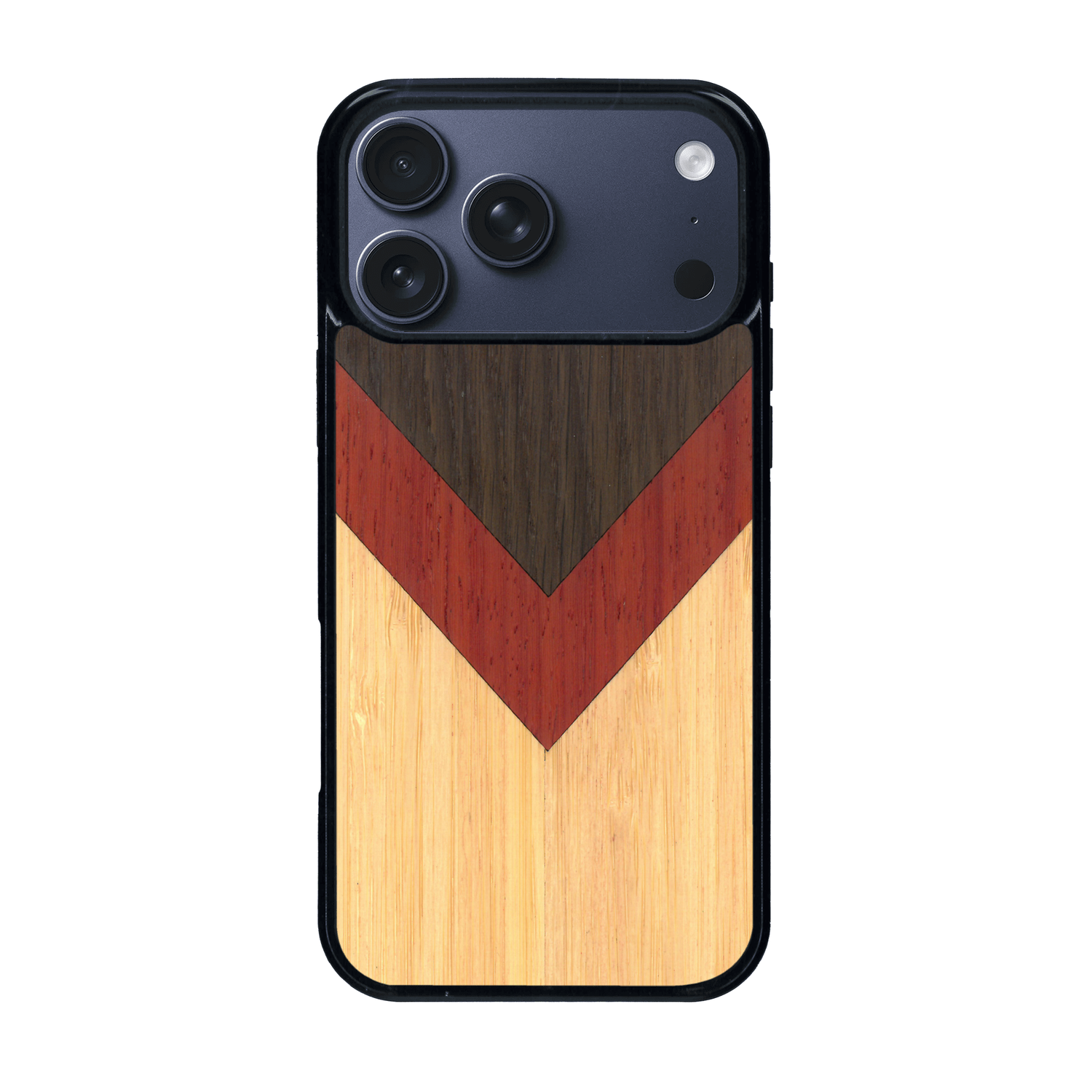 Coque de protection en bois véritable fabriquée en France pour iPhone 17 Pro Max alliant du chêne fumé, du padouk et du bambou en forme de chevron sur le thème de l'art abstrait