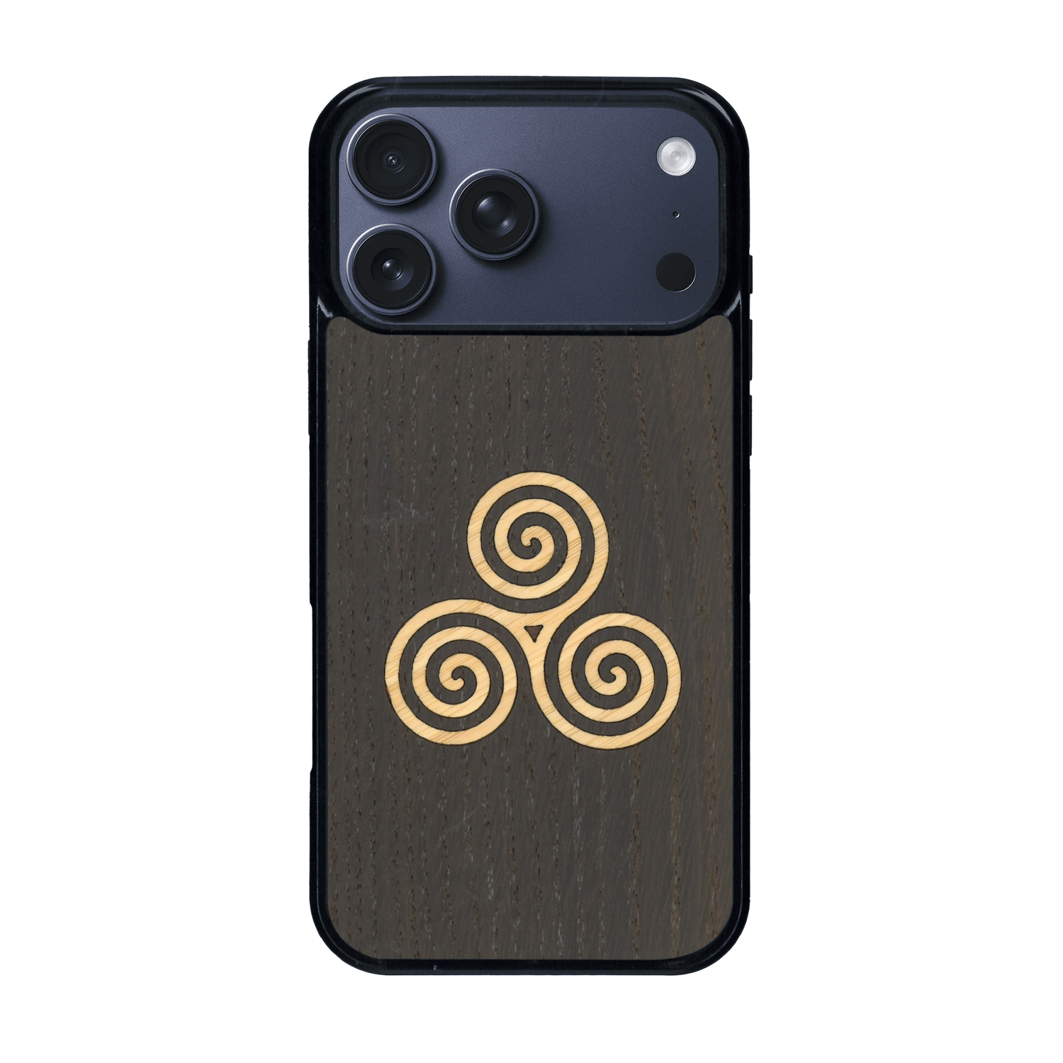 Coque de protection en bois véritable fabriquée en France pour iPhone 17 Pro Max alliant du chêne fumé et du bambou et doré représentant un triskell