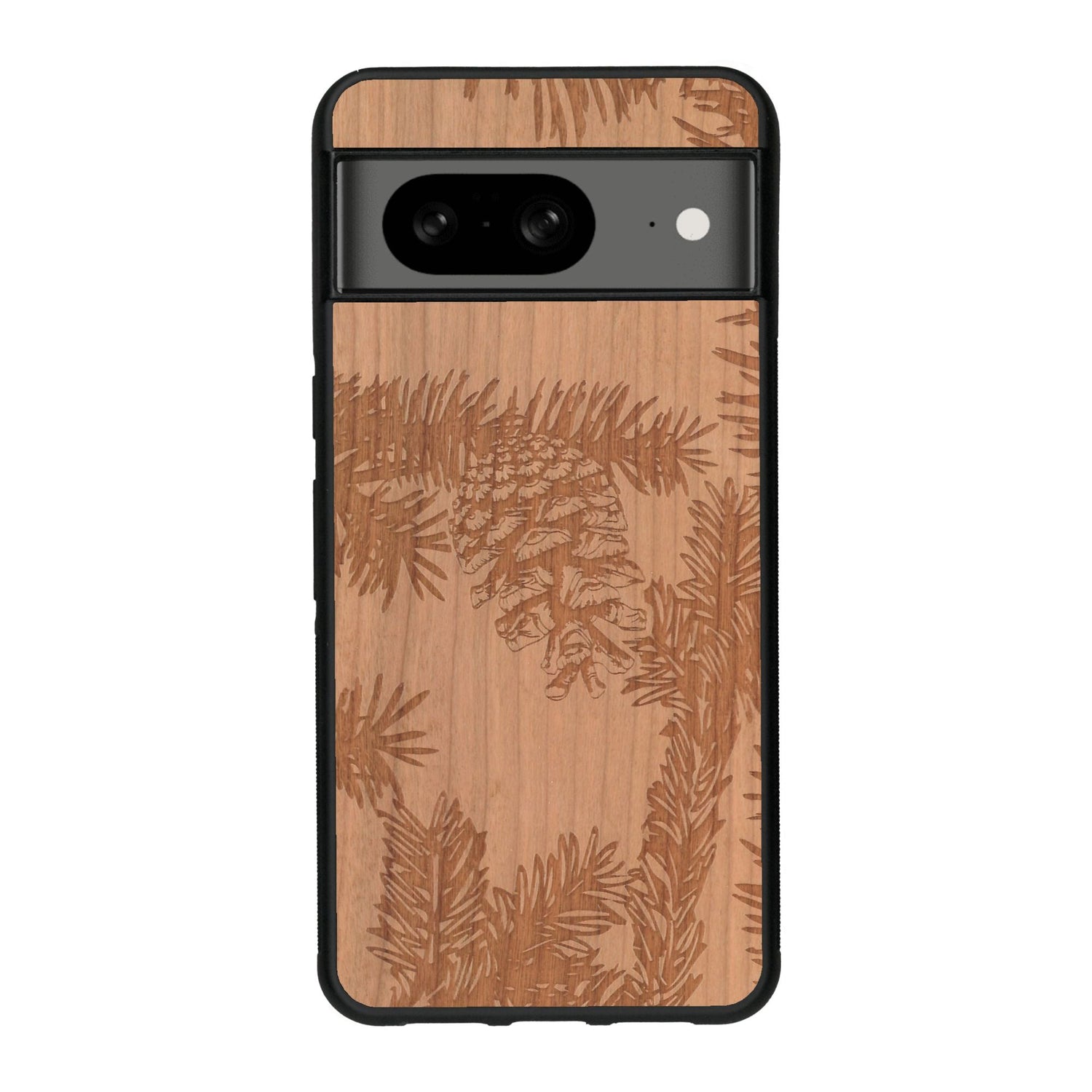 Coque de protection en bois véritable fabriquée en France pour Google Pixel 7A sur le thème de la nature des arbres avec un motif de gravure représentant des épines de sapin et des pommes de pin