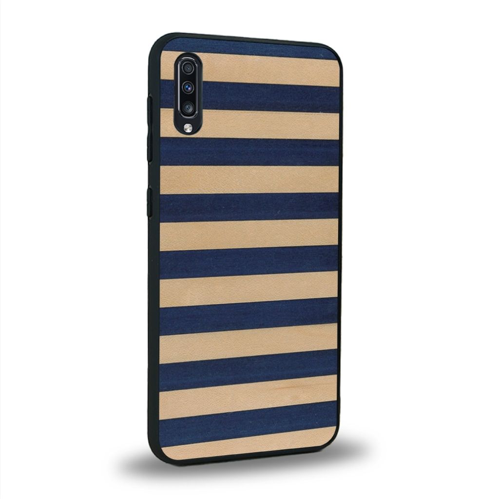 Coque de protection en bois véritable fabriquée en France pour Samsung A50 alliant plusieurs essences de bois pour représenter une marinière