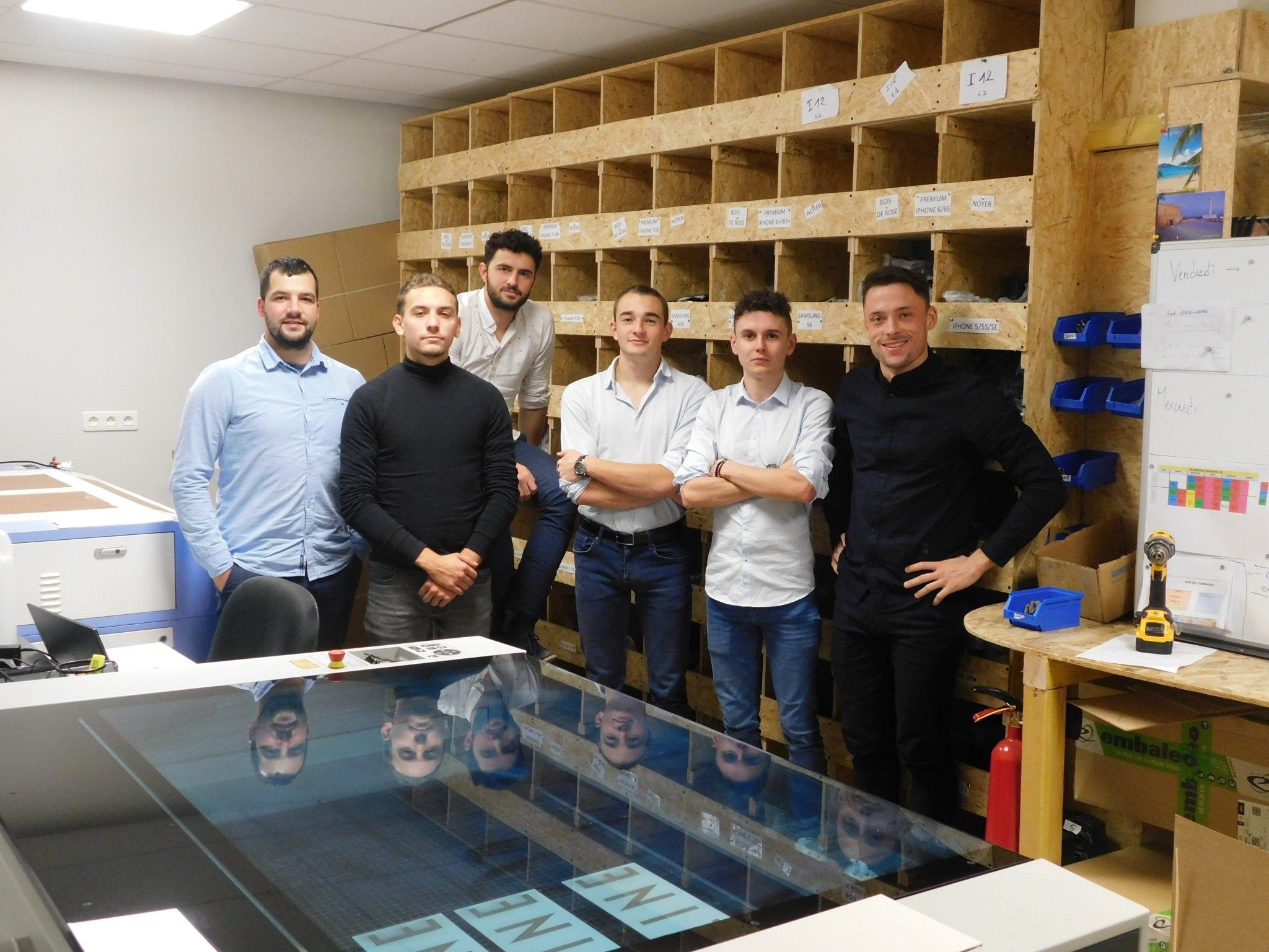 L’heure des présentations chez Coque en Bois ! - Coque en bois