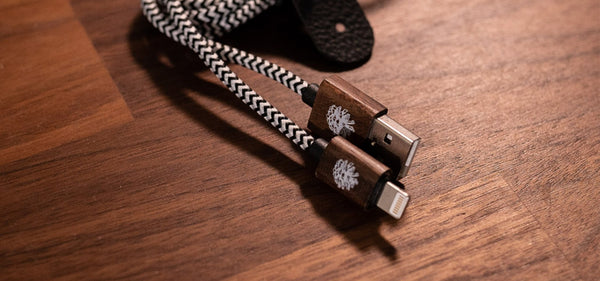 Nouveautés : Découvrez nos câbles USB en bois ! - Coque en bois