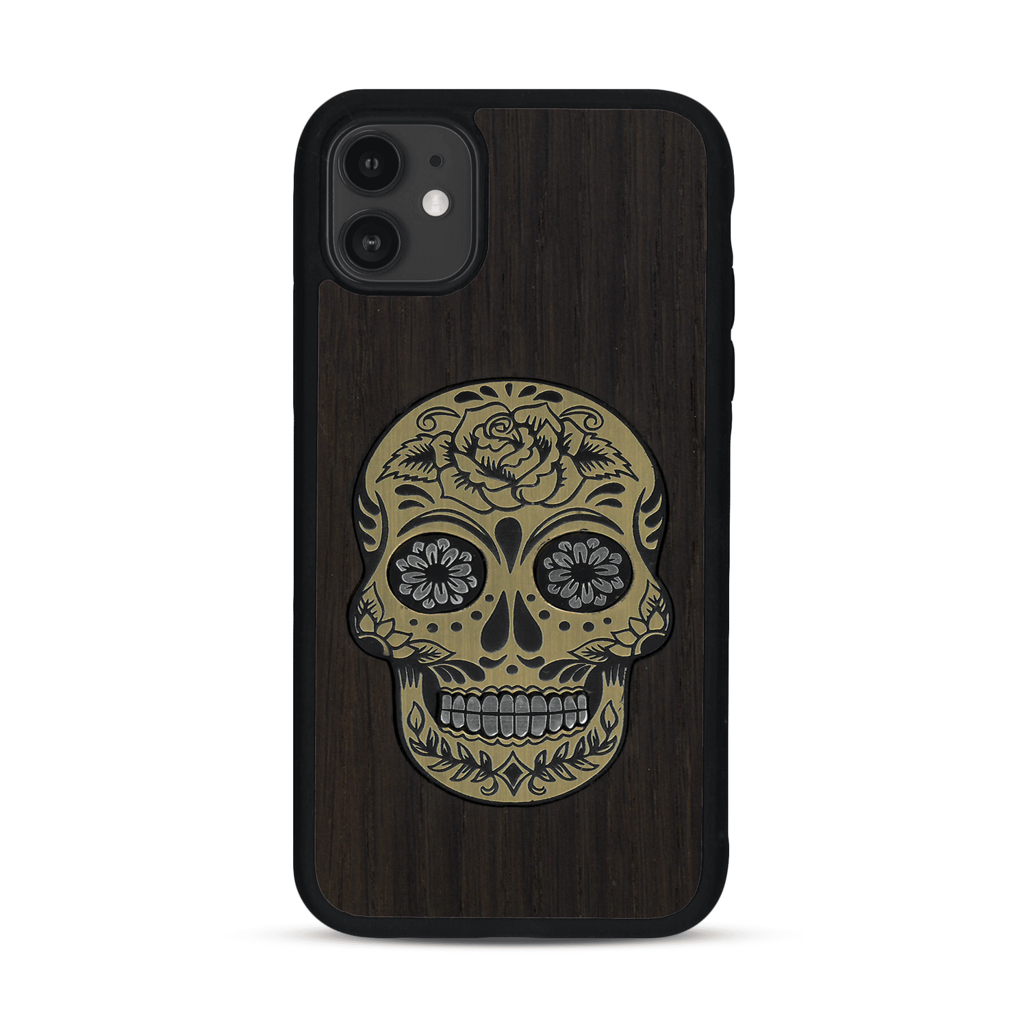 Coque de protection en bois véritable fabriquée en France pour  alliant du chêne fumé avec du métal argenté et doré représentant une tête de mort mexicaine sur le thème Dia de los Muertos