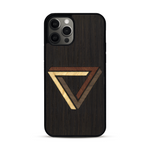 Coque de protection en bois véritable fabriquée en France pour  sur le thème de l'art géométrique qui allie du chêne fumé, du noyer, du bambou et du padouk représentant le triangle de penrose