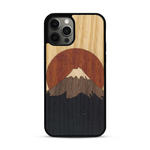 Coque de protection en bois véritable fabriquée en France pour  alliant plusieurs essences de bois pour représenter le mont Fuji