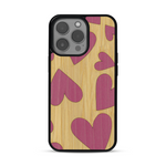 Coque de protection en bois véritable fabriquée en France pour  alliant plusieurs essences de bois pour représenter des coeurs pour les amoureux