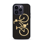 Coque de protection en bois véritable fabriquée en France pour  sur le theme du vélo et de l'outdoor qui allie du bambou et du chêne fumé représentant un vélo