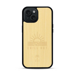 Coque de protection en bois véritable fabriquée en France pour  sur le thème chill avec un motif représentant un couché de soleil sur l'océan et la phrase "Chill out"