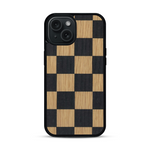 Coque de protection en bois véritable fabriquée en France pour  alliant plusieurs essences de bois pour représenter un damier