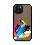 Coque de protection en bois véritable fabriquée en France pour iPhone 15 représentant un toucan coloré avec un design moderne et minimaliste sur le thème de la jungle et de la nature