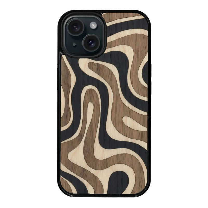 Coque de protection en bois véritable fabriquée en France pour iPhone 15 Plus + MagSafe® alliant plusieurs essences de bois pour représenter une ondulation