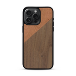 Coque de protection en bois véritable fabriquée en France pour  alliant du merisier et du noyer formant chacun un triangle avec une jointure en diagonale sur le thème de l'art abstrait