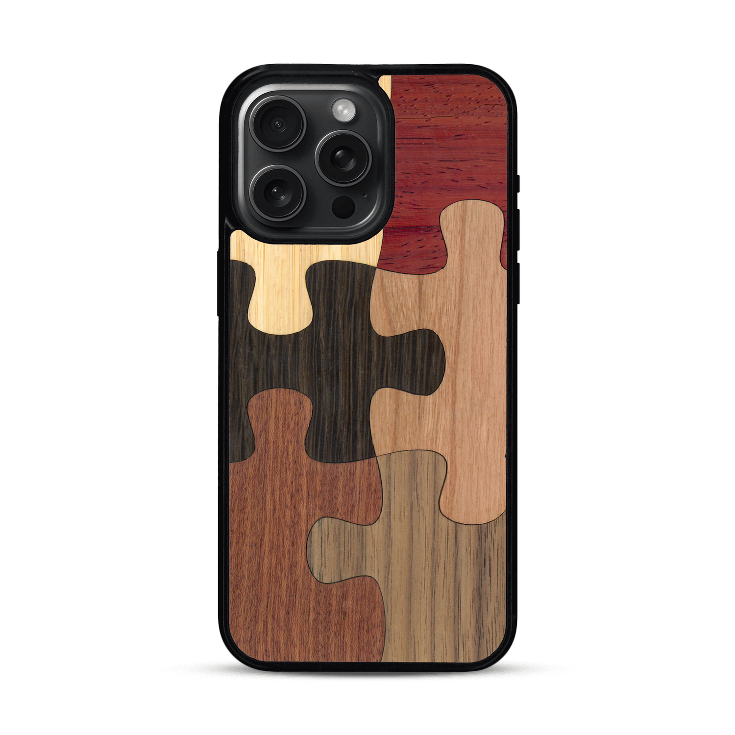 Coque de protection en bois véritable fabriquée en France pour  représentant un puzzle en six pièces qui allie du chêne fumé, du noyer, du bambou, du padouk, du merisier et de l'acajou
