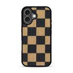 Coque de protection en bois véritable fabriquée en France pour  alliant plusieurs essences de bois pour représenter un damier