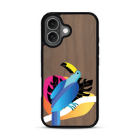 Coque de protection en bois véritable fabriquée en France pour iPhone 16 représentant un toucan coloré avec un design moderne et minimaliste sur le thème de la jungle et de la nature