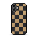 Coque de protection en bois véritable fabriquée en France pour  alliant plusieurs essences de bois pour représenter un damier