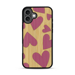 Coque de protection en bois véritable fabriquée en France pour  alliant plusieurs essences de bois pour représenter des coeurs pour les amoureux