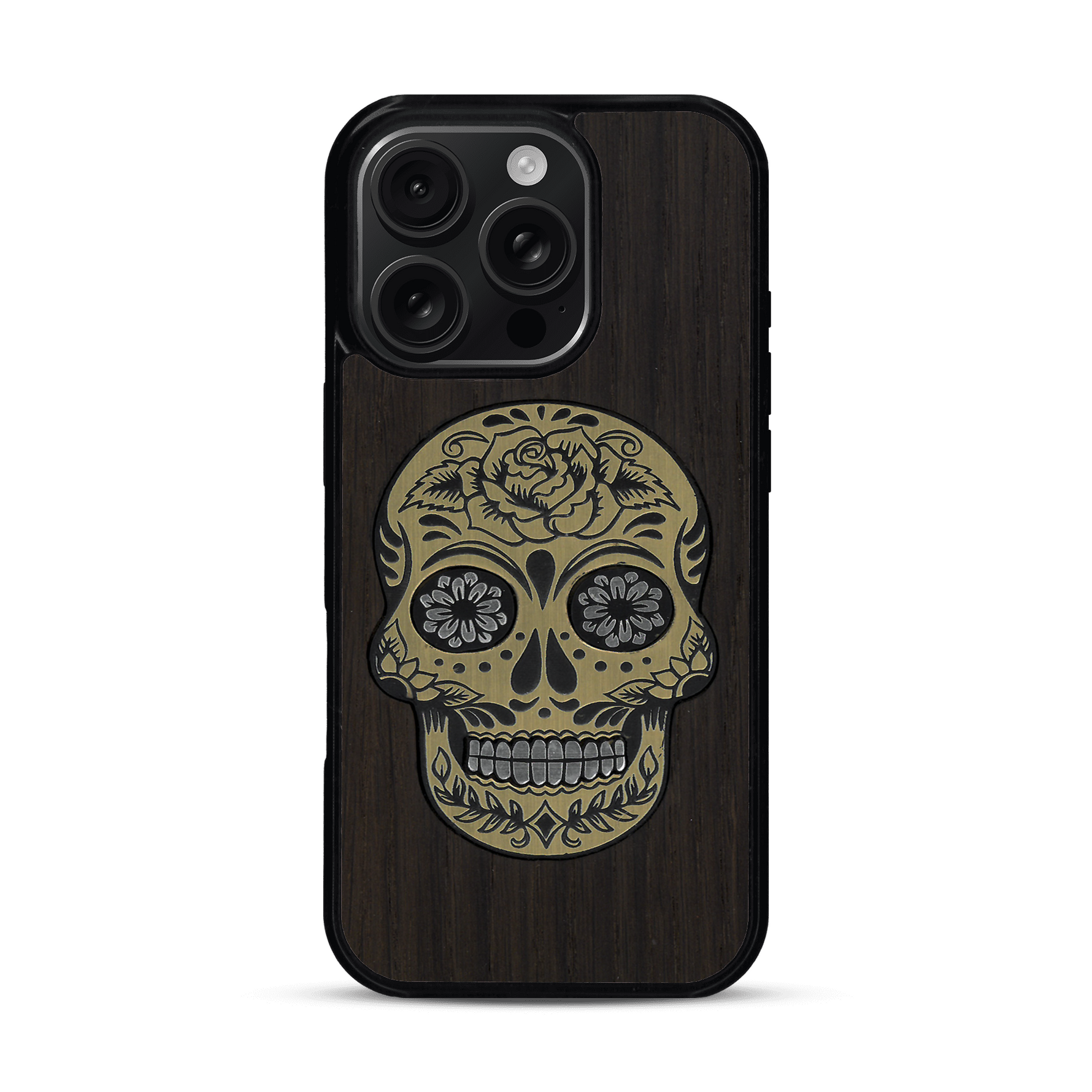 Coque de protection en bois véritable fabriquée en France pour  alliant du chêne fumé avec du métal argenté et doré représentant une tête de mort mexicaine sur le thème Dia de los Muertos