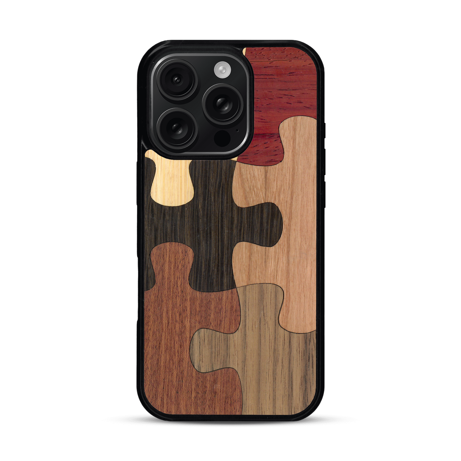 Coque de protection en bois véritable fabriquée en France pour  représentant un puzzle en six pièces qui allie du chêne fumé, du noyer, du bambou, du padouk, du merisier et de l'acajou