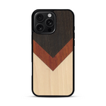Coque de protection en bois véritable fabriquée en France pour  alliant du chêne fumé, du padouk et du bambou en forme de chevron sur le thème de l'art abstrait