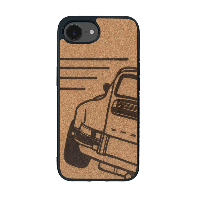 Coque de protection en bois véritable fabriquée en France pour iPhone 16e sur le thème de l'automobile avec une authentique Porsche