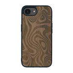 Coque de protection en bois véritable fabriquée en France pour iPhone 16e avec un motif abstrait représentant les mouvements de l'eau