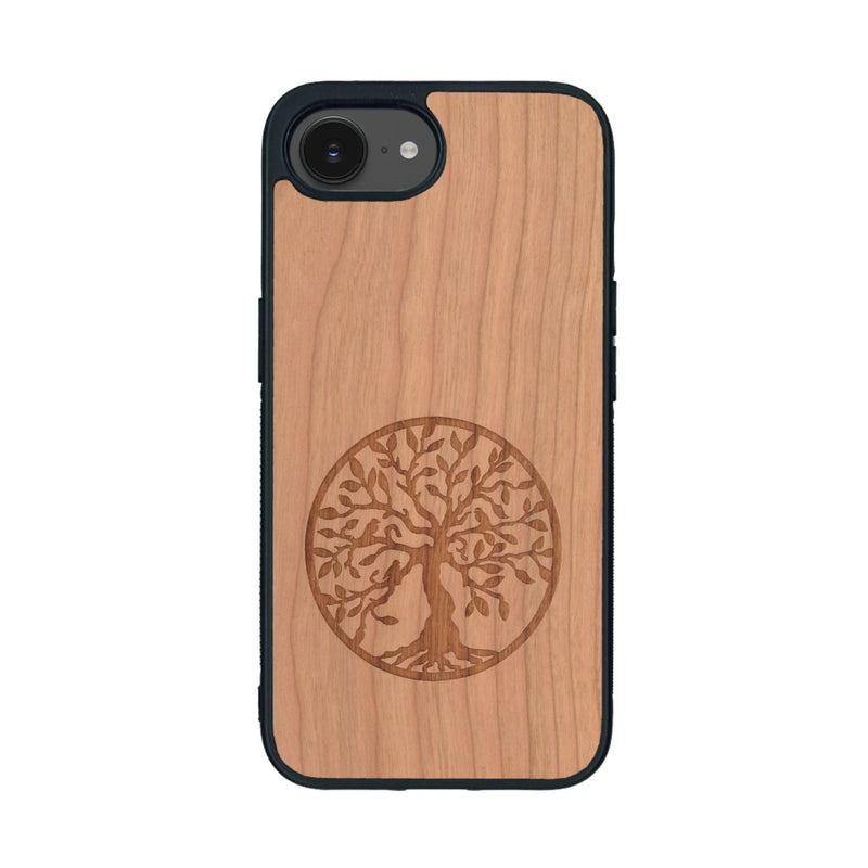 Coque de protection en bois véritable fabriquée en France pour iPhone 16e sur le thème de la spiritualité et du yoga avec une gravure zen représentant un arbre de vie