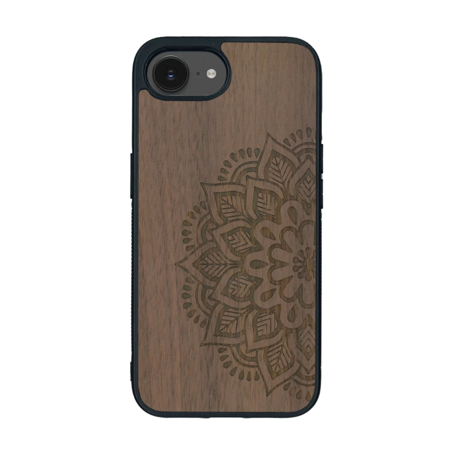 Coque de protection en bois véritable fabriquée en France pour iPhone 16e sur le thème de la bohème et du tatouage au henné avec une gravure représentant un mandala
