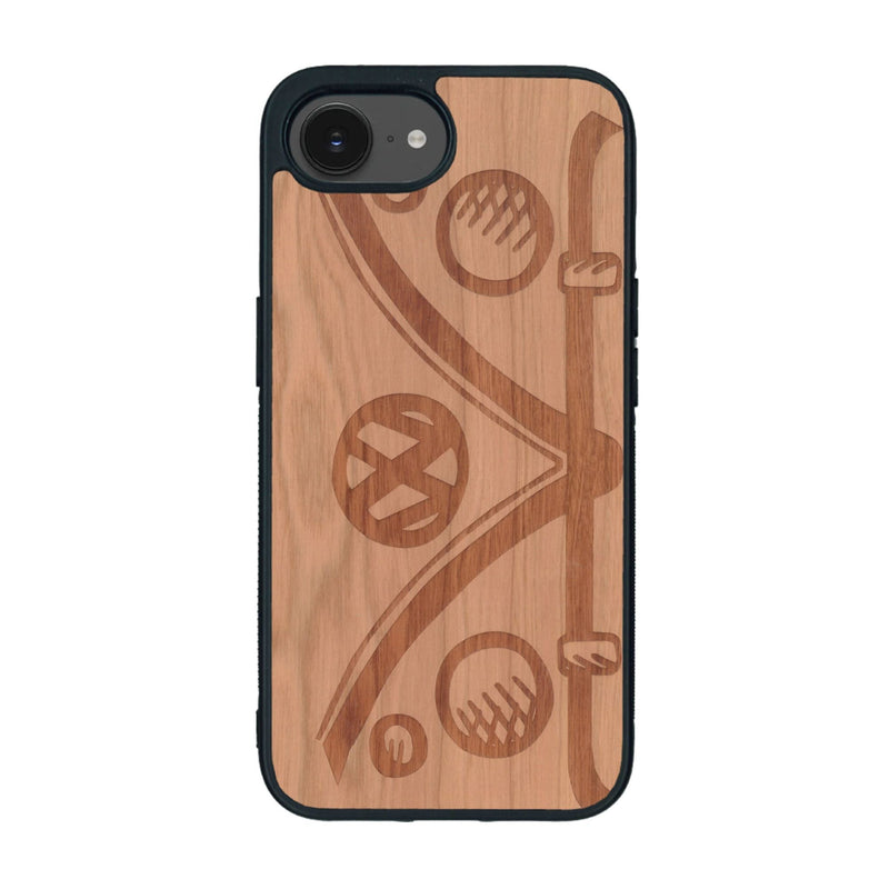 Coque de protection en bois véritable fabriquée en France pour iPhone 16e sur le thème de l'automobile avec un van combi