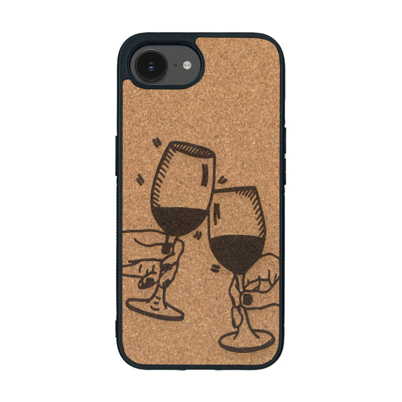 Coque de protection en bois véritable fabriquée en France pour iPhone 16e représentant une vue de face d'une flute de champagne dessinée à la main par l'artiste Maud Dabs