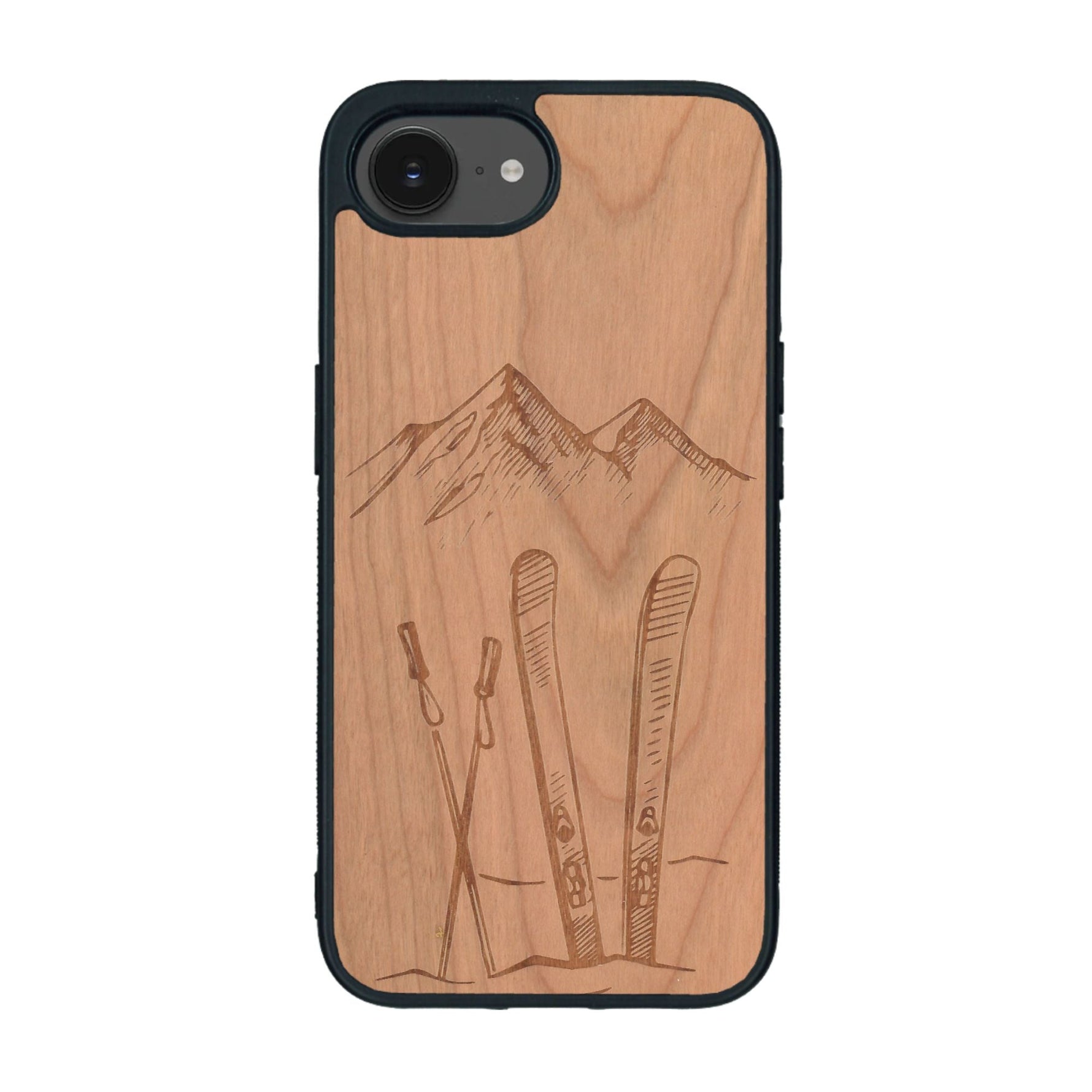 Coque de protection en bois véritable fabriquée en France pour iPhone 16e sur le thème de la montagne, du ski et de la neige avec un motif représentant une paire de ski plantée dans la neige avec en fond des montagnes enneigées
