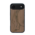 Coque de protection en bois véritable fabriquée en France pour iPhone 17 Air représentant une silhouette féminine épurée de type line art en collaboration avec l'artiste Maud Dabs