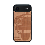 Coque de protection en bois véritable fabriquée en France pour iPhone 17 Air sur le thème de l'automobile avec une authentique Mustang