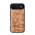 Coque de protection en bois véritable fabriquée en France pour iPhone 17 Air sur le thème de l'automobile avec une authentique Porsche