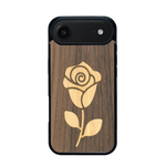 Coque de protection en bois véritable fabriquée en France pour iPhone 17 Air alliant plusieurs essences de bois pour représenter une rose