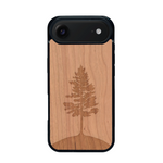 Coque de protection en bois véritable fabriquée en France pour iPhone 17 Air sur le thème de la nature, de la fôret et de l'écoresponsabilité avec une gravure représentant un arbre 