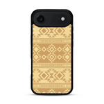 Coque de protection en bois véritable fabriquée en France pour  avec des motifs géométriques s'inspirant des temples aztèques, mayas et incas