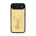 Coque de protection en bois véritable fabriquée en France pour  sur le thème de la nature et des animaux représentant une tête de cerf gométrique avec un design moderne et minimaliste