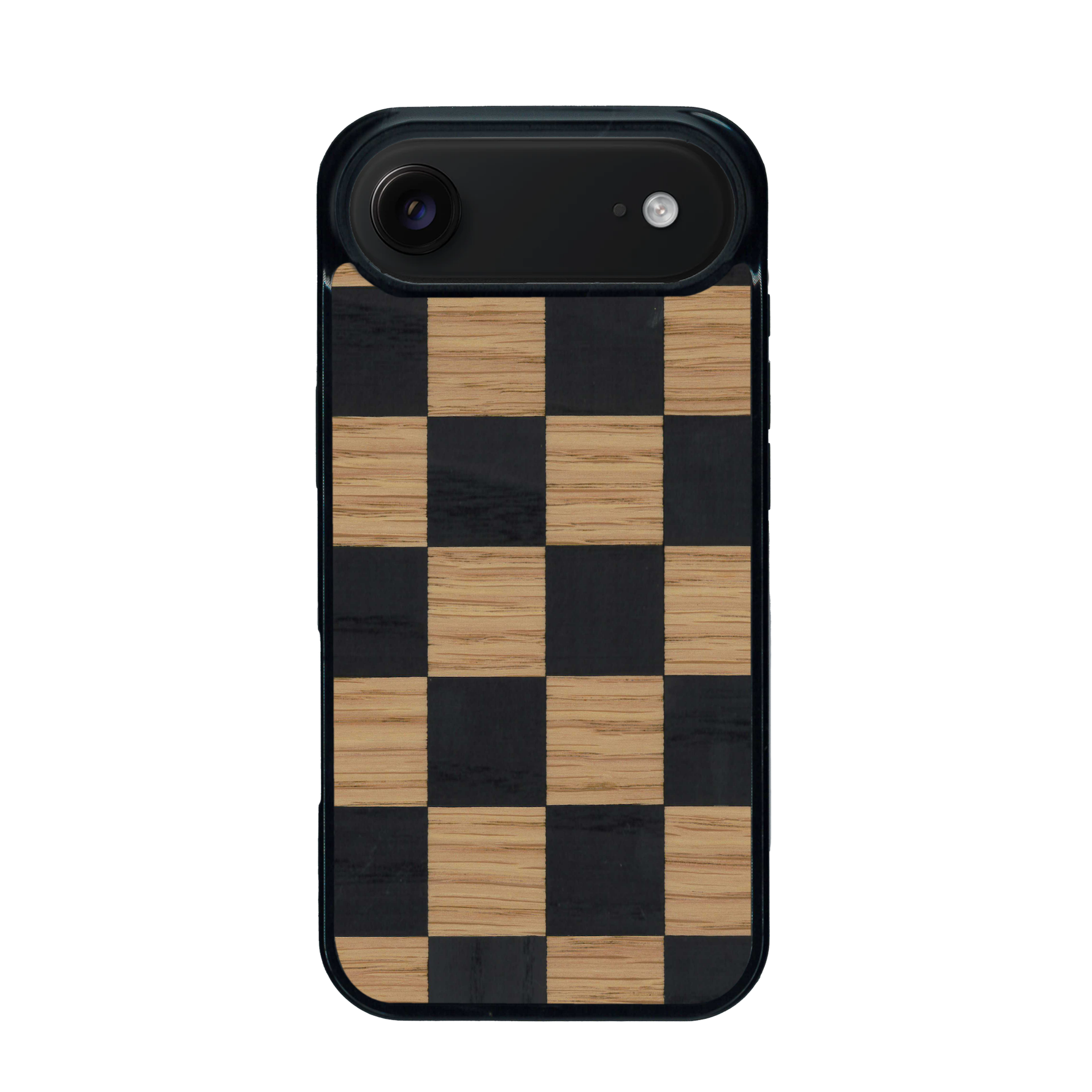Coque de protection en bois véritable fabriquée en France pour iPhone 17 Air alliant plusieurs essences de bois pour représenter un damier