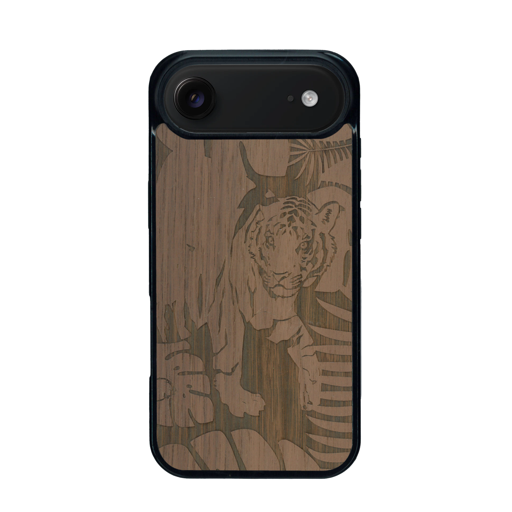 Coque de protection en bois véritable fabriquée en France pour iPhone 17 Air sur le thème de la nature et des animaux représentant un tigre dans la jungle entre des fougères