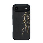 Coque de protection en bois véritable fabriquée en France pour iPhone 17 Air alliant plusieurs essences de bois pour représenter un éclair divin