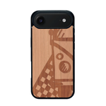 Coque de protection en bois véritable fabriquée en France pour iPhone 17 Air sur le thème du voyage avec un van combi