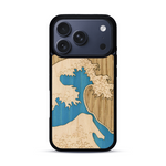 Coque de protection en bois véritable fabriquée en France pour  alliant plusieurs essences de bois pour représenter la célèbre grande vague de Kanagawa