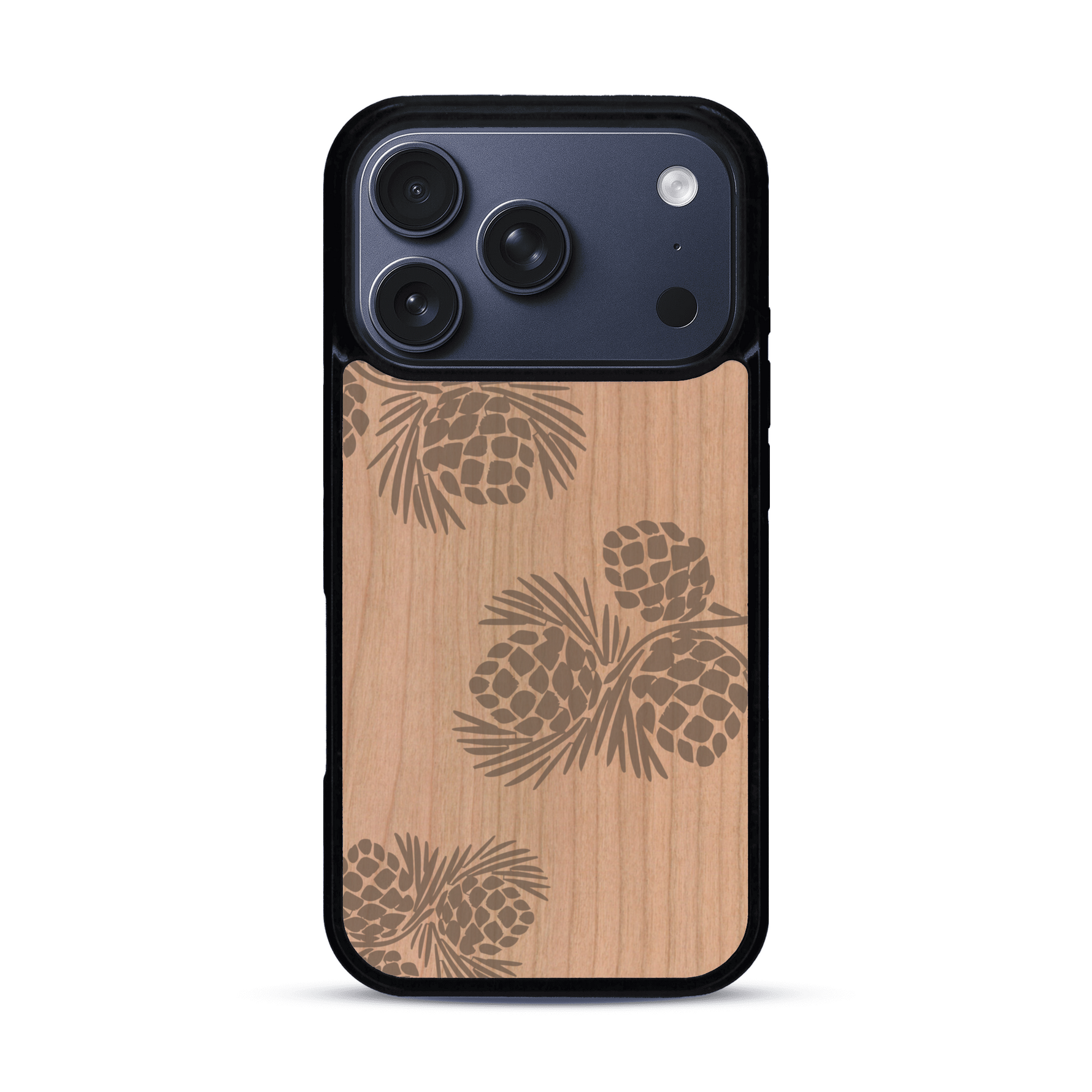 Coque de protection en bois véritable fabriquée en France pour  sur le thème de la nature des arbres avec un motif de gravure représentant des épines de sapin et des pommes de pin
