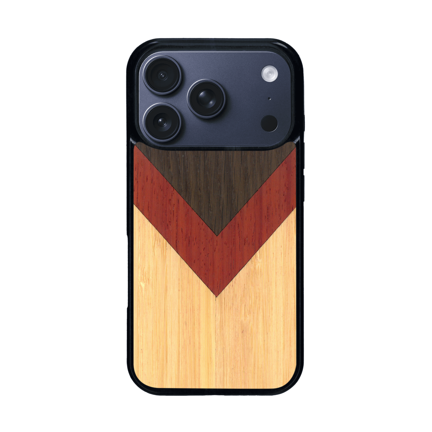 Coque de protection en bois véritable fabriquée en France pour iPhone 17 Pro alliant du chêne fumé, du padouk et du bambou en forme de chevron sur le thème de l'art abstrait