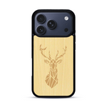 Coque de protection en bois véritable fabriquée en France pour  sur le thème de la nature et des animaux représentant une tête de cerf gométrique avec un design moderne et minimaliste