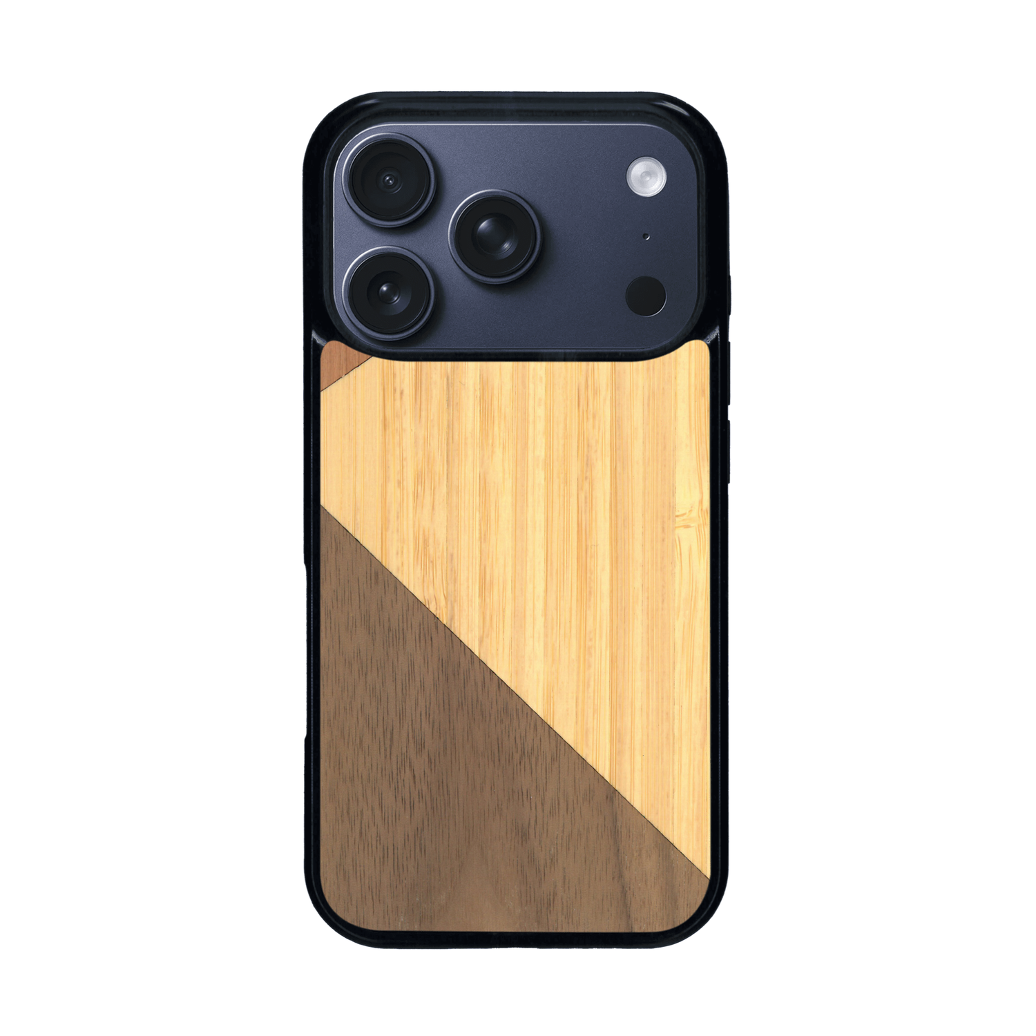 Coque de protection en bois véritable fabriquée en France pour iPhone 17 Pro alliant du merisier, du noyer et du bambou formant chacun deux triangles et un trapèze avec deux jointures en diagonale sur le thème de l'art abstrait