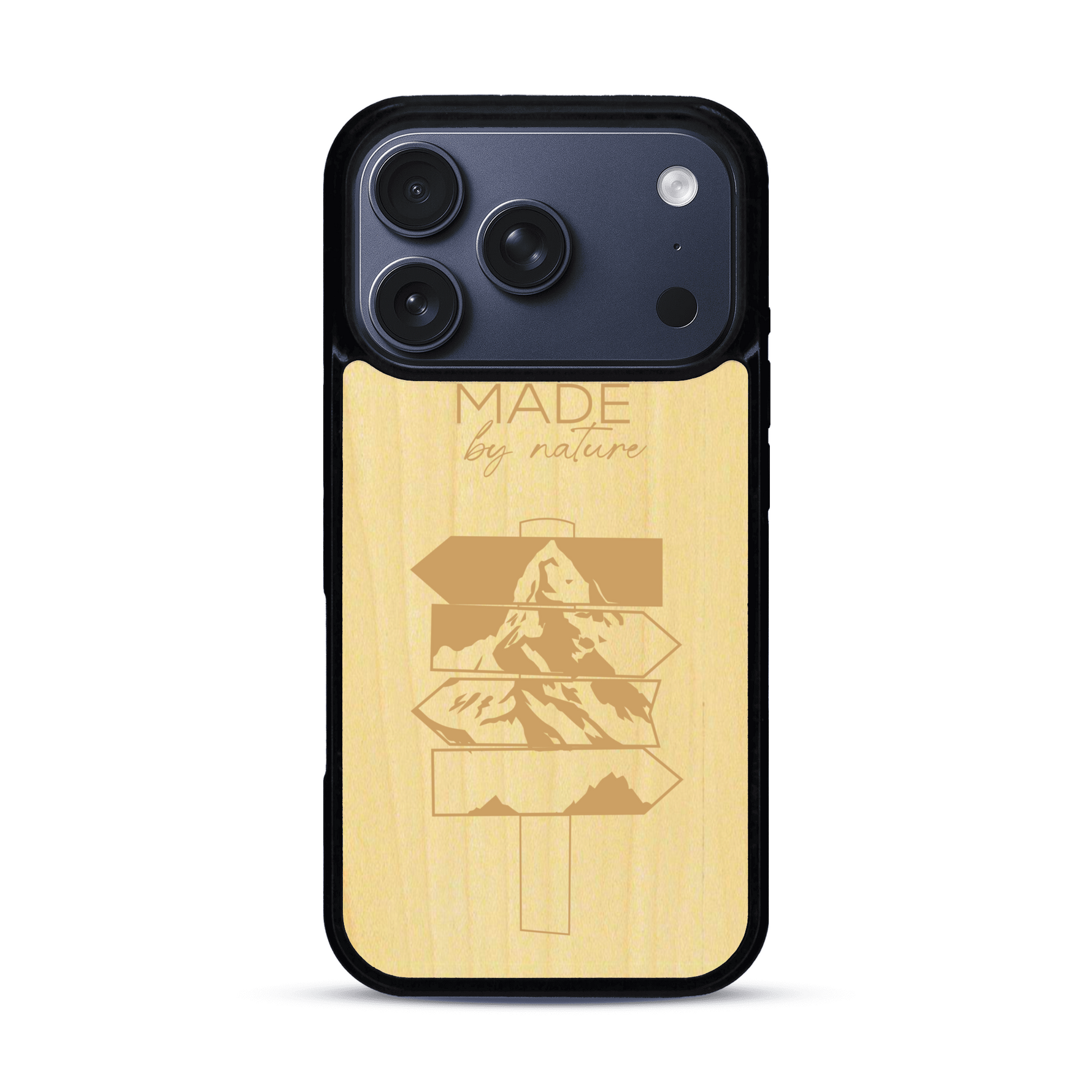 Coque de protection en bois véritable fabriquée en France pour  sur le thème de la nature et des arbres avec une gravure représentant une pomme de pin et la phrase "made by nature"